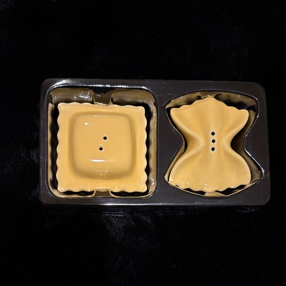 Ceramic Salt and Pepper Pasta Shakers